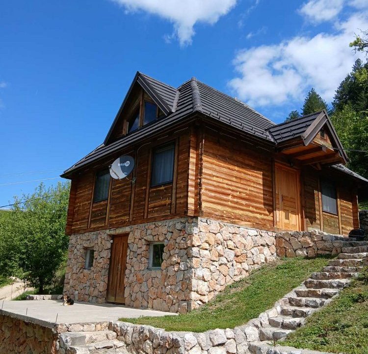drvena-kuća-nada-tara-smeštaj-zaovine (3)