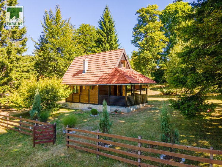 Wooden cottage ANA