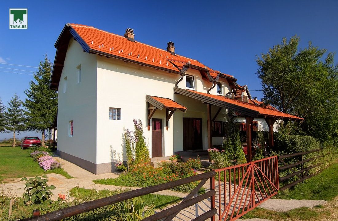 apartmani-petrović-planina-tara-smeštaj-kaluđerske-bare (1)