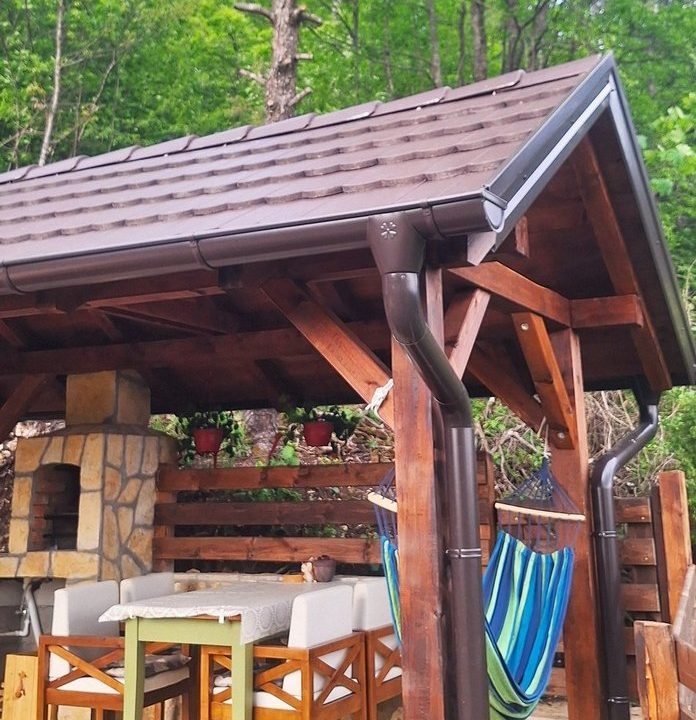 drvena-kućica-šuška-3-planina-tara-smeštaj-zaovine-17