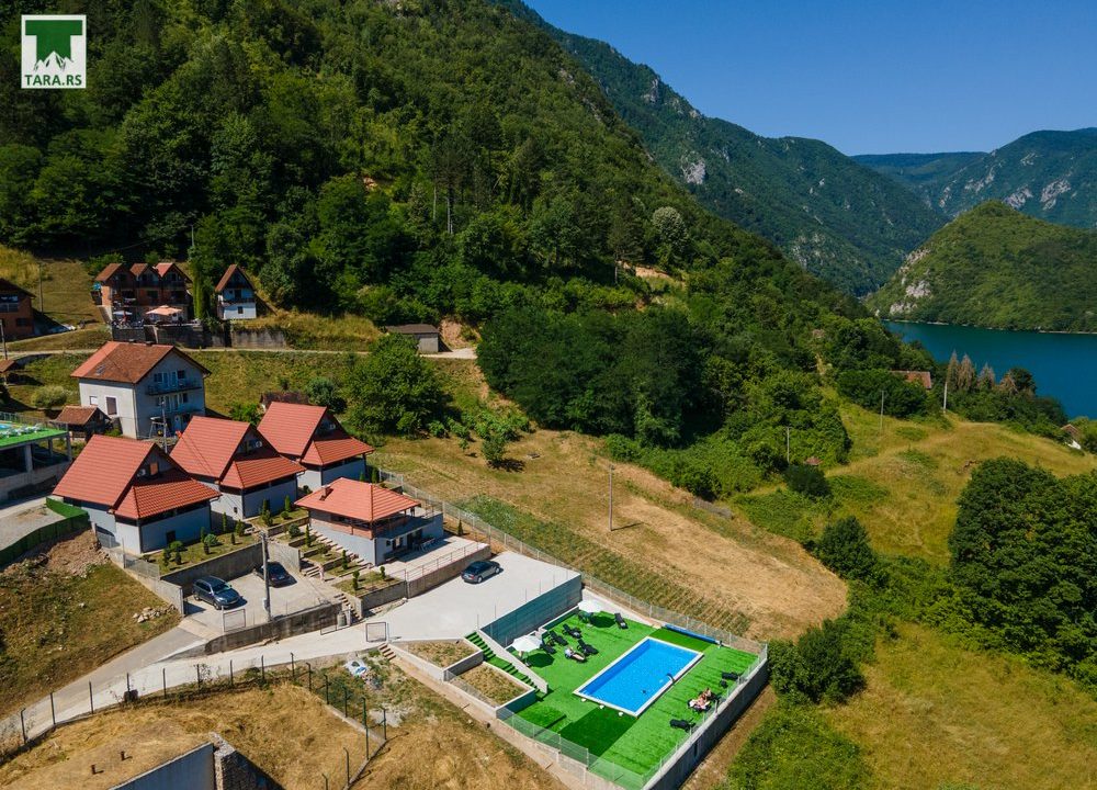 perućac-apartmani-maja-smeštaj-2025 (27)