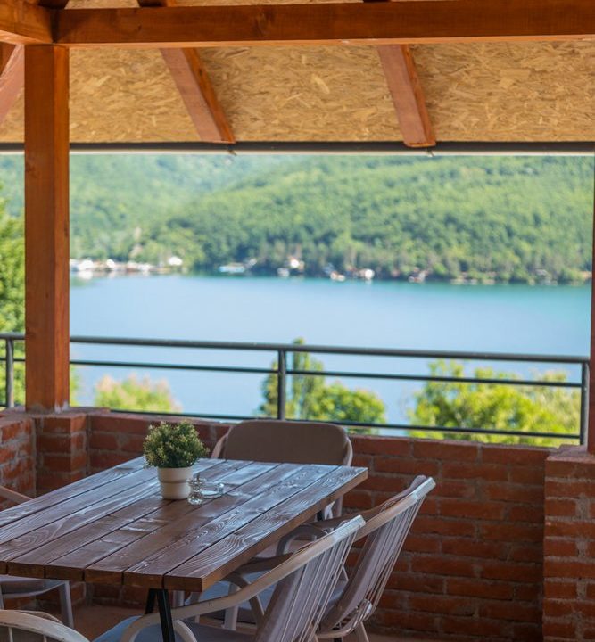 perućac-apartmani-maja-smeštaj-2025 (45)