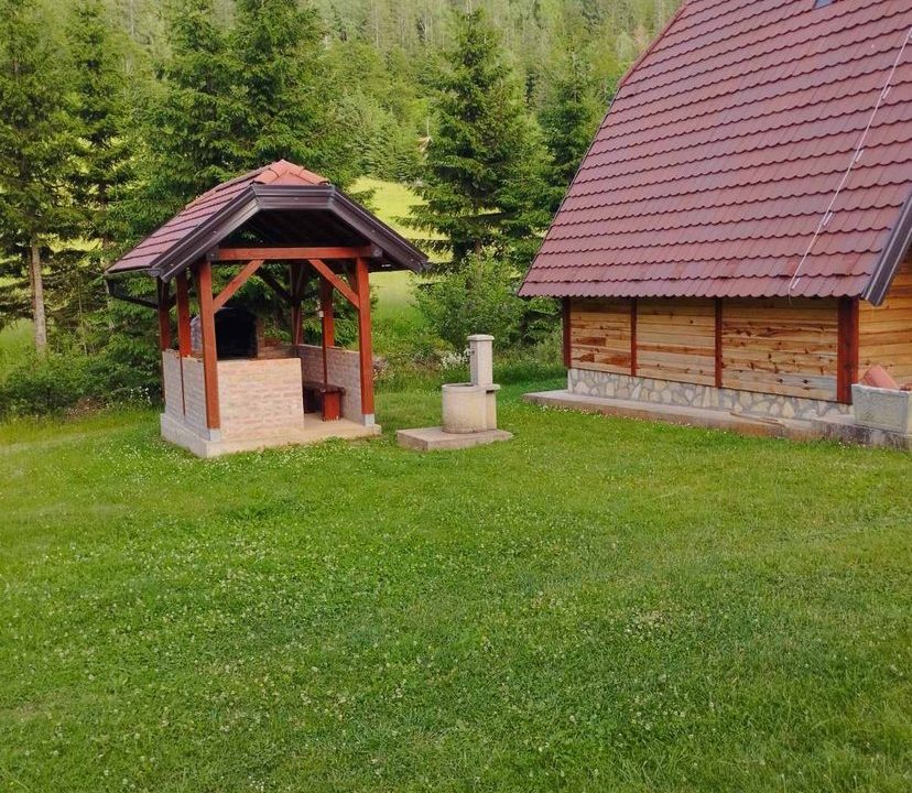 vikendica-o2-planina-tara-mitrovac-krnja-jela (8)