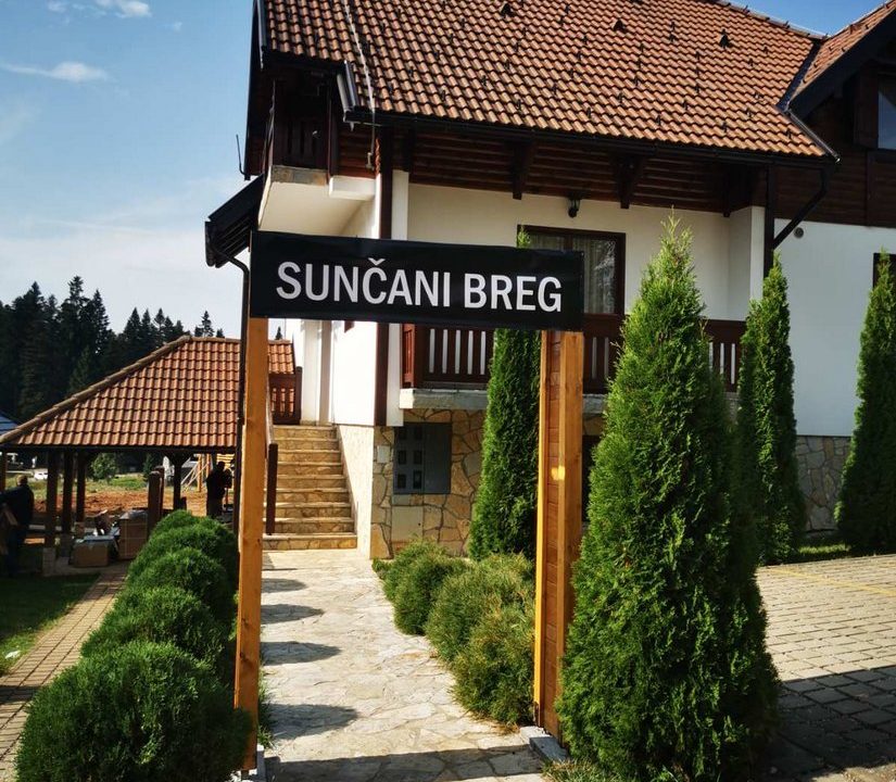 tara-apartmaniu-sunčani-breg-mitrovac-smeštaj (5)