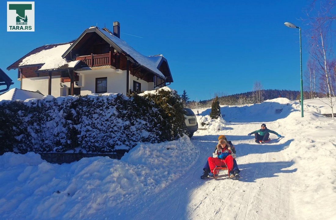 tara-apartmaniu-sunčani-breg-mitrovac-smeštaj (7)