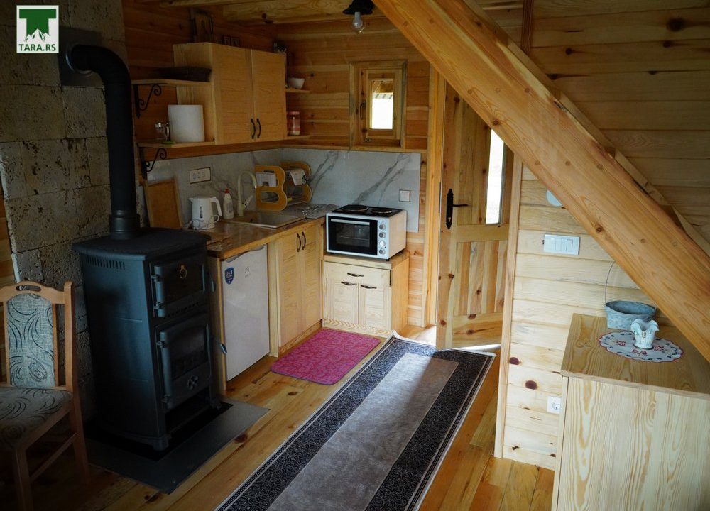 brvnara-panda-planina-tara-smeštaj-15