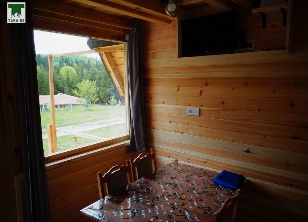 brvnara-panda-planina-tara-smeštaj-22