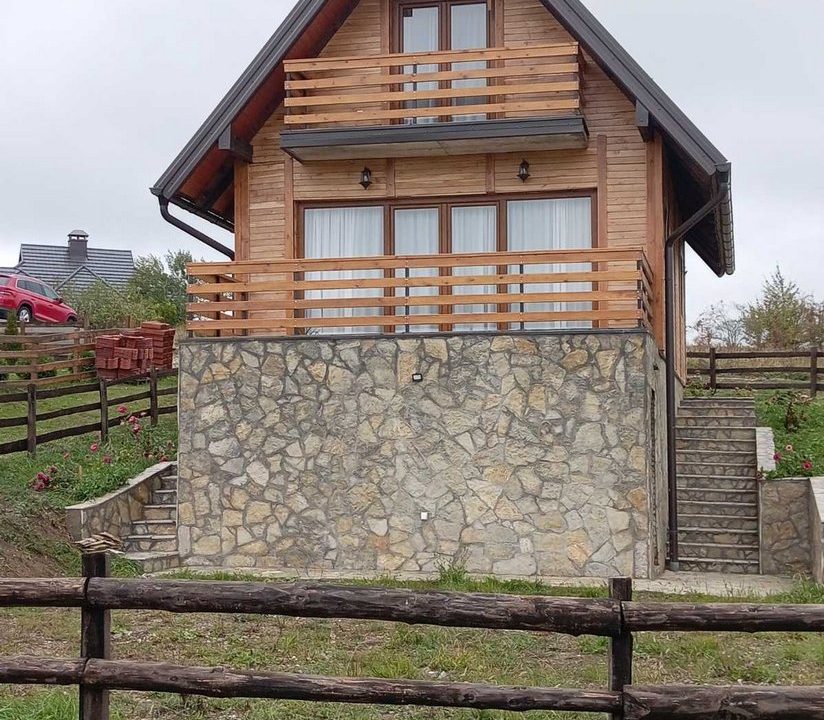 vikendica-tarska-tajna-perišić-planina-tara-1 (4)