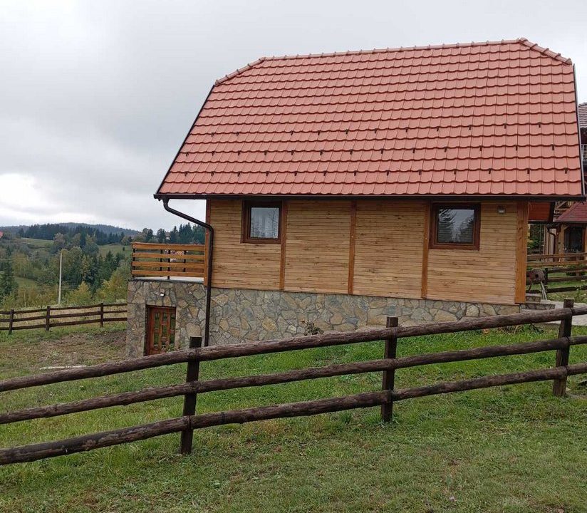 vikendica-tarska-tajna-perišić-planina-tara-1 (8)