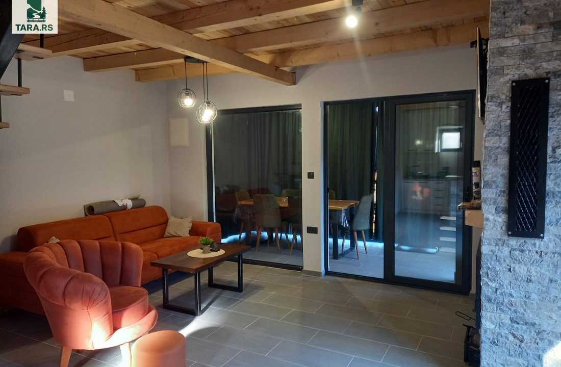 brvnara-tarin-osmeh-smeštaj-tara-sekulić-12