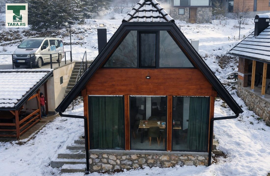 brvnara-tarin-osmeh-smeštaj-tara-sekulić-2