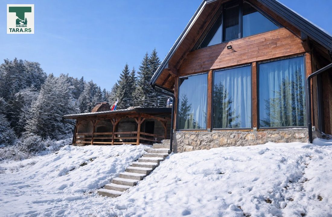 brvnara-tarin-osmeh-smeštaj-tara-sekulić-9