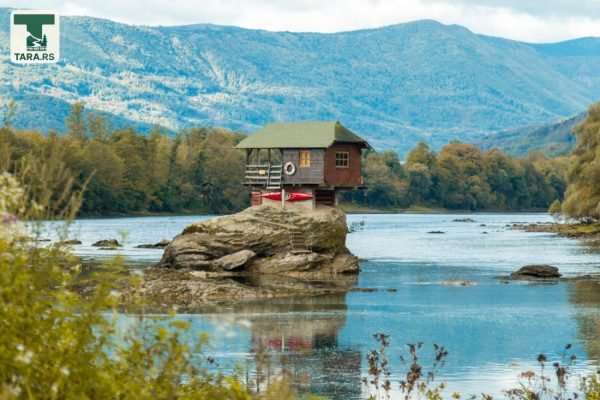 kućica na steni na reci drini bajina bašta drina tara (3)